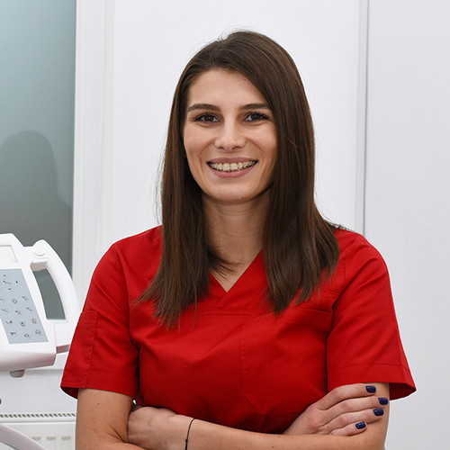 Dr. RADU BIANCA - Medic stomatolog specializare odontoterapie